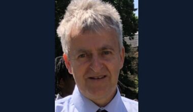 Man 'died a hero' after helping to save six people at Cork beach