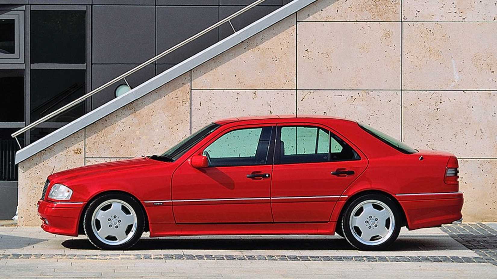 Mercedes-Benz C36 AMG side