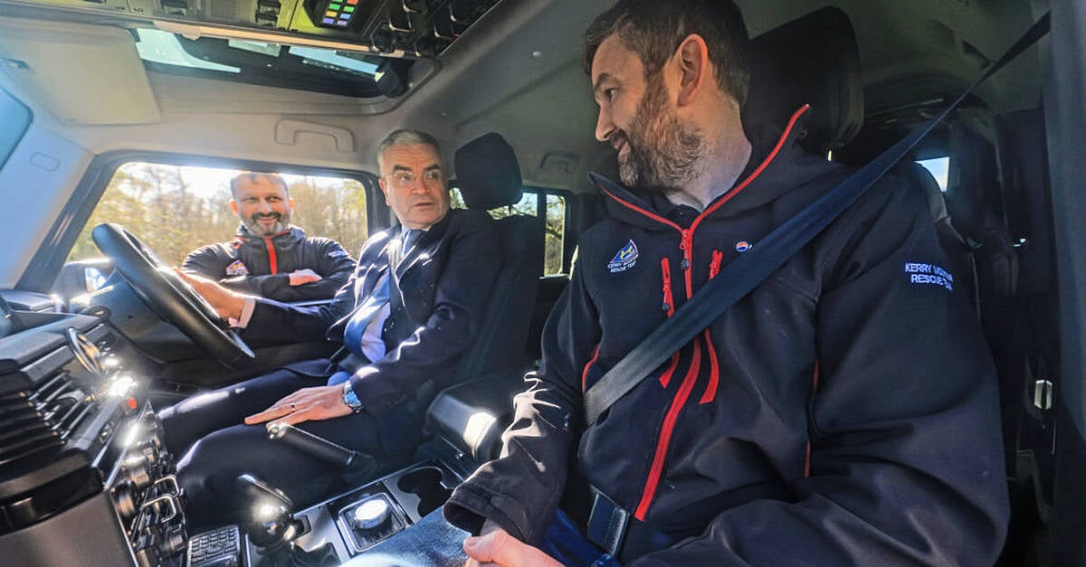 Minister Calleary in Killarney for launch of new KMRT fleet vehicle