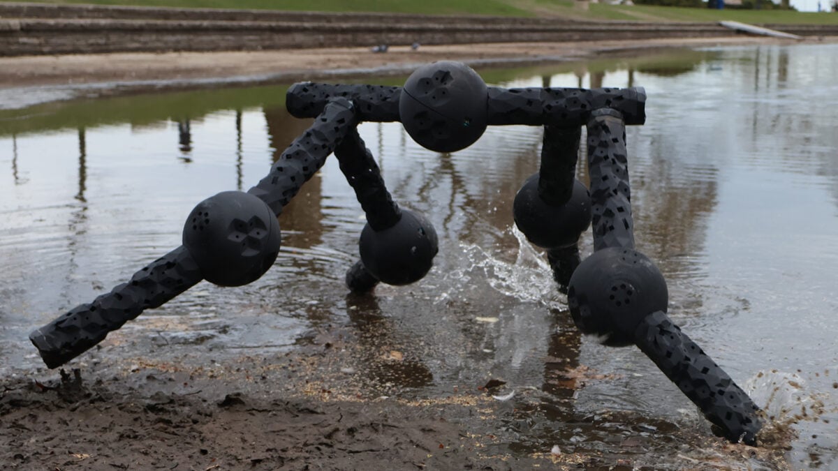 These Self-Configuring Modular Robots May One Day Rule the World