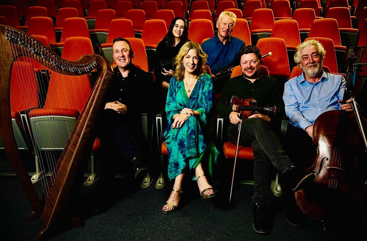 Muireann Nic Amhlaoibh Band | The Journal of Music in Ireland