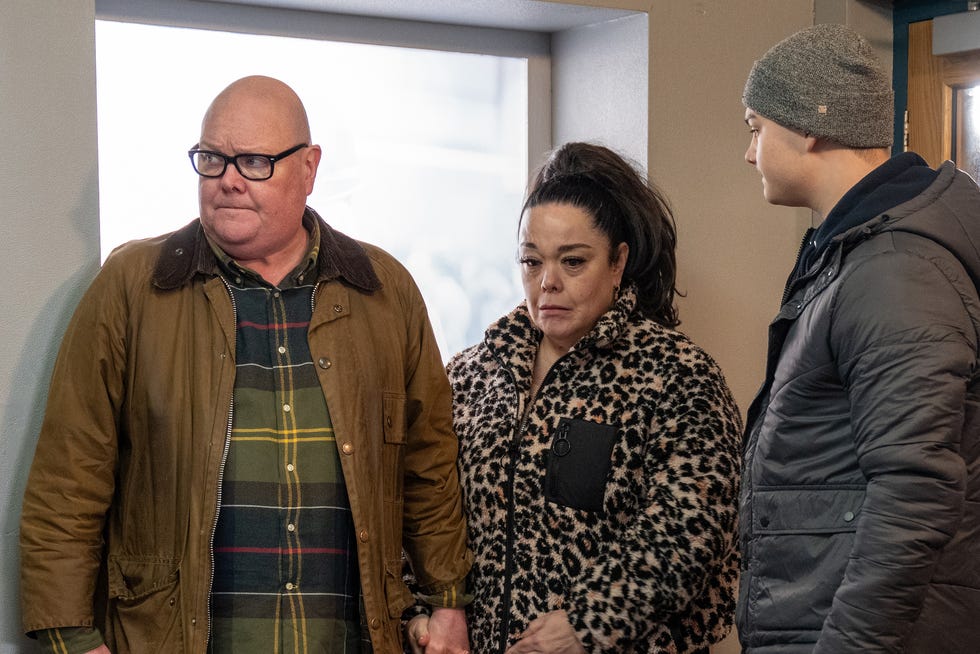 paddy kirk, mandy dingle, dylan penders, emmerdale