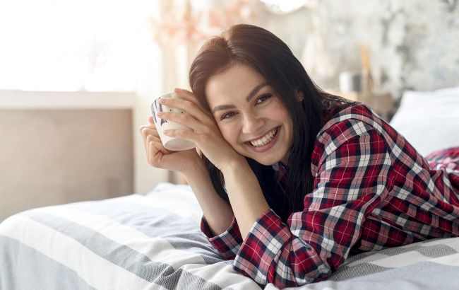 Always wake up stressed? Transform your mornings with these 5 tips