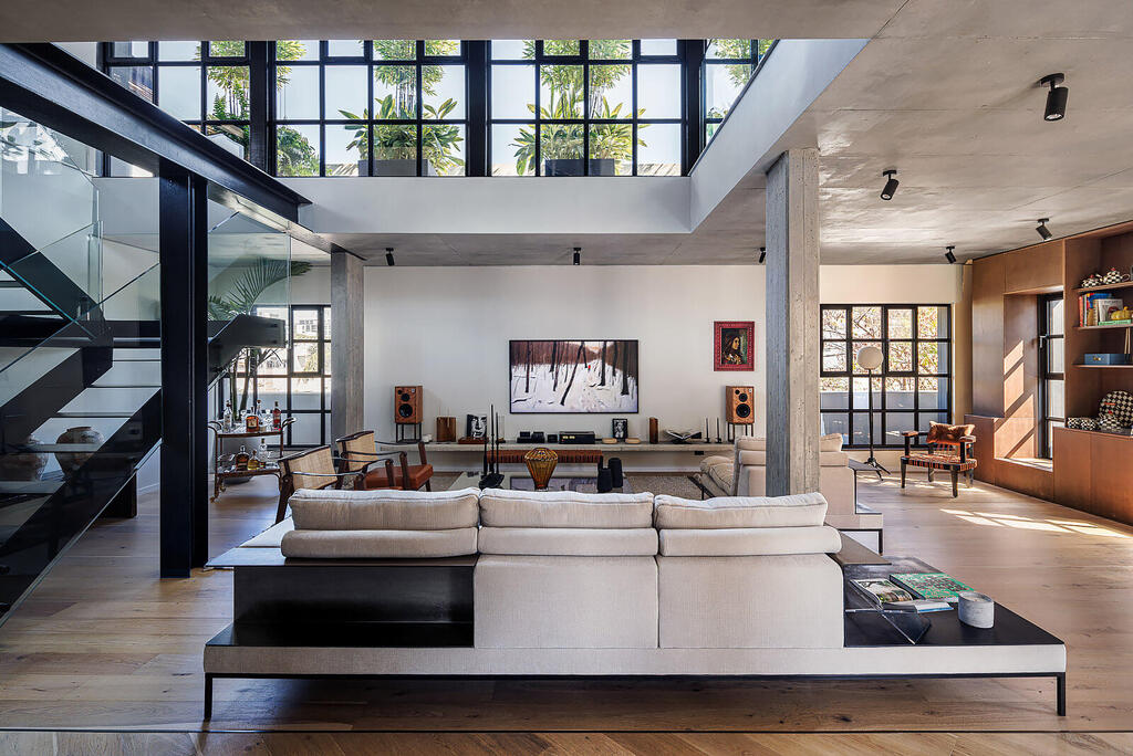 Design by Dafna Liya Gravinsky; furniture by Arik Ben Simhon (Photo: Oded Smadar) Design by Dafna Liya Gravinsky; furniture by Arik Ben Simhon