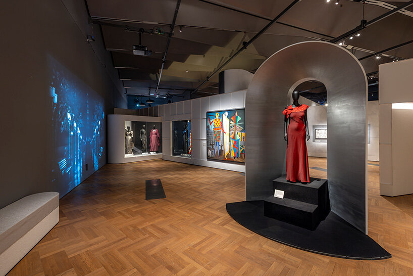 schiaparelli's UK museum debut at the V&A brings together dalí, man ray, and picasso - 3