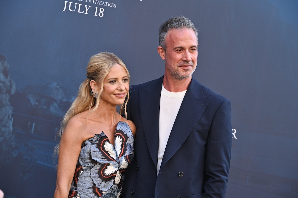 Elijah Wood Shares Deep Passion For Ireland: ‘The Kindest People’ 2 Sarah Michelle Gellar, Freddie Prinze Jr