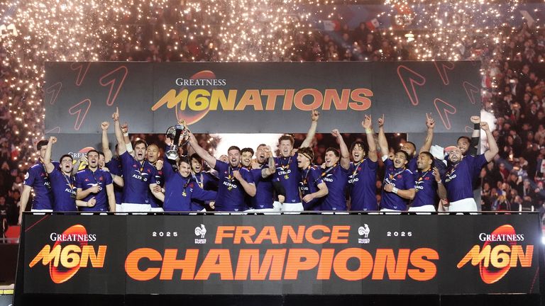 France lifting the Six Nations trophy in 2025