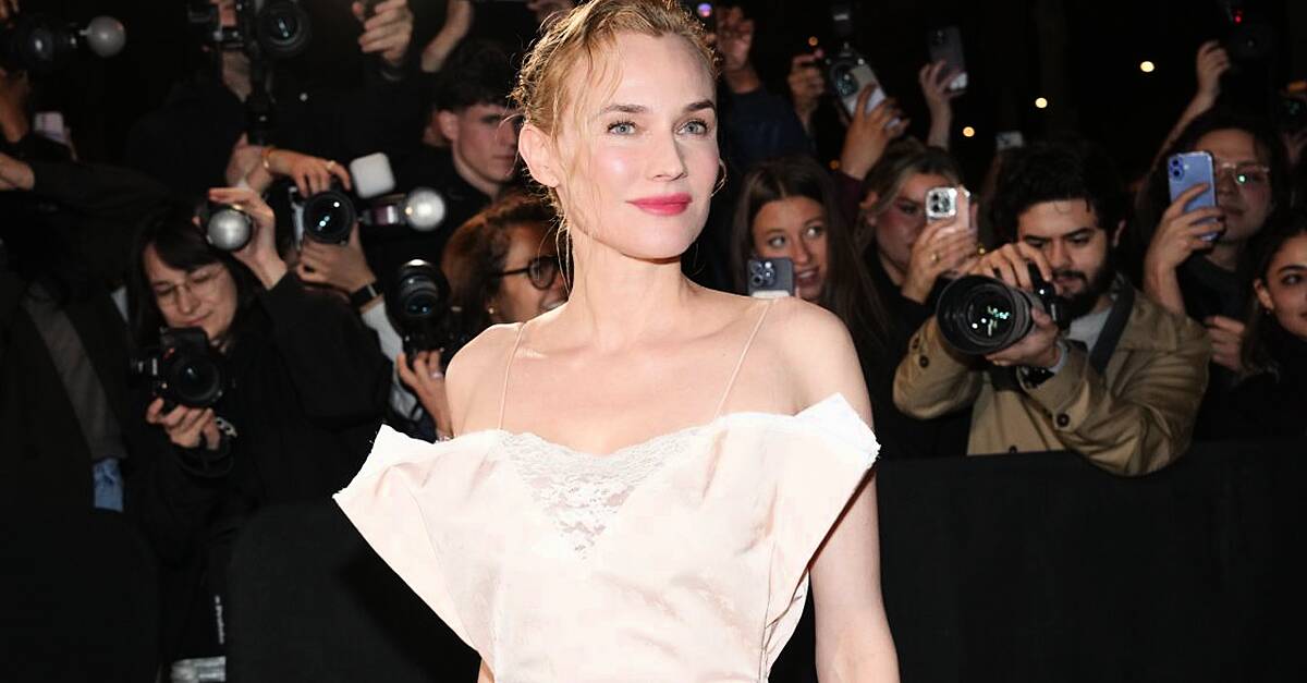 Stars turn out for Victoria Beckham’s power suiting show at Paris Fashion Week