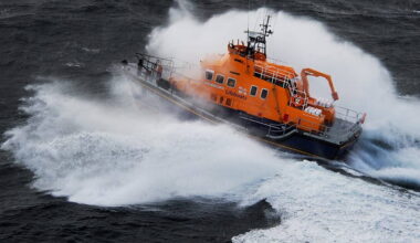 Two people rescued from sinking fishing boat in South Kerry
