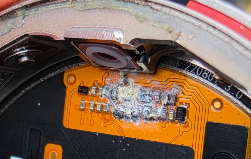 Salt build-up on the inside of a Galaxy Watch 5 Pro.