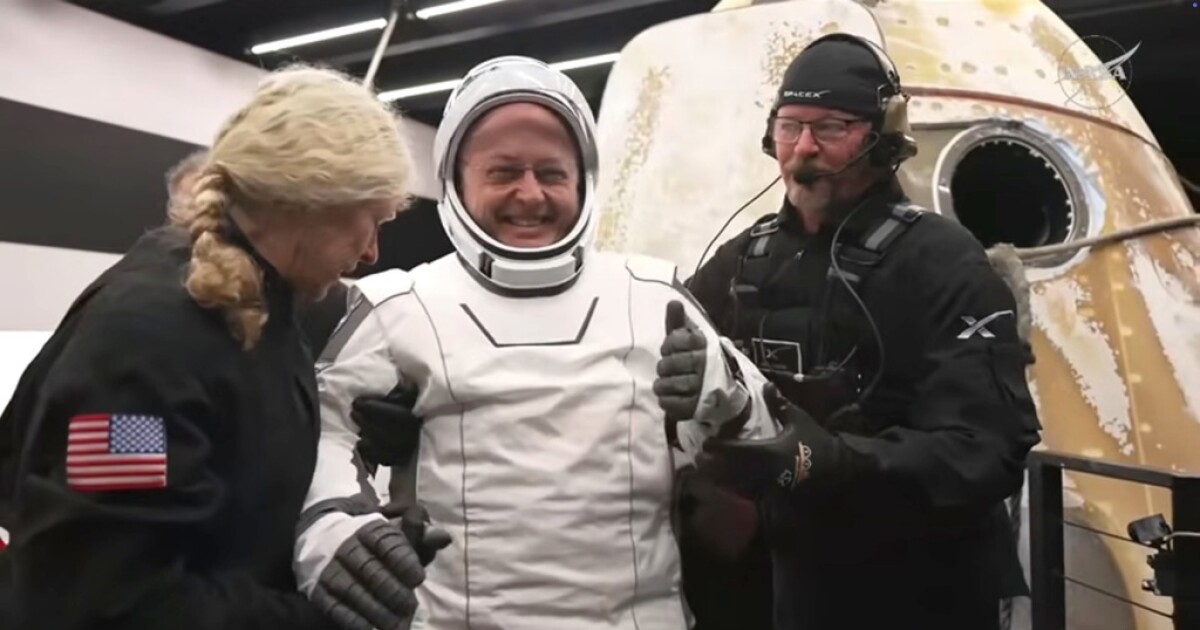 Astronaut details health scare above Earth