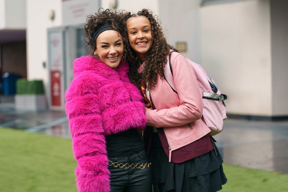 janeece and cheryl bryant in waterloo road