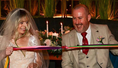 ' I organised a full wedding in one hour' Bride fighting cancer says I Do after moving to hospice care