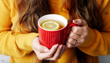 Warm water vs. cold water health benefits explained by nutrition expert