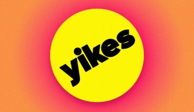 Crowd's Reaction to BuzzFeed's New AI App: Uncomfortable Laughter