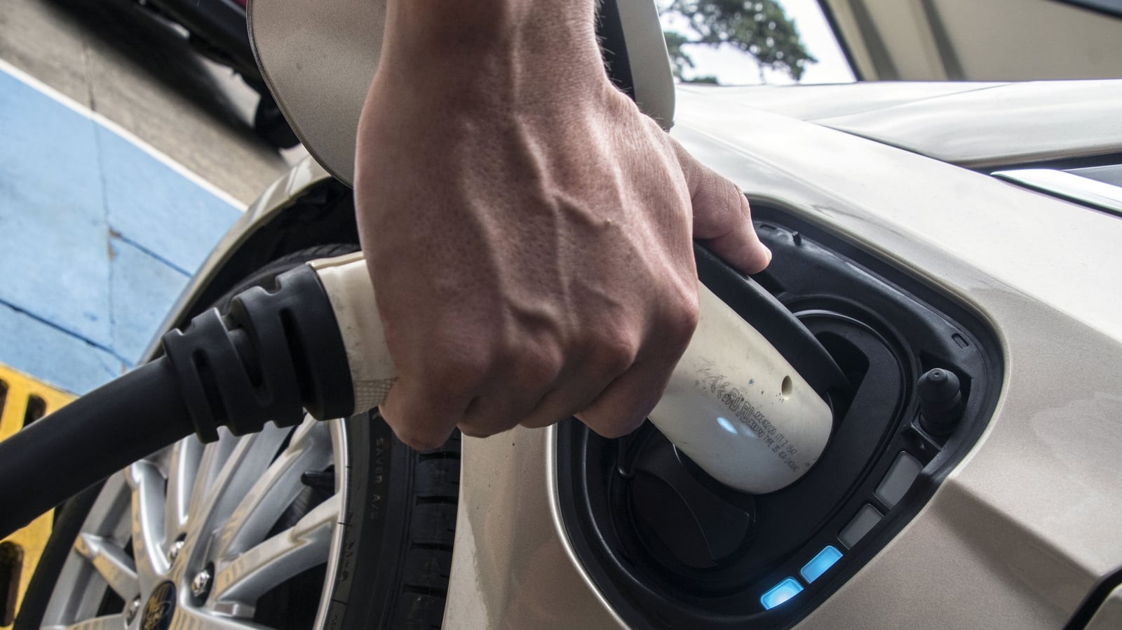 EV sales soar in main European markets