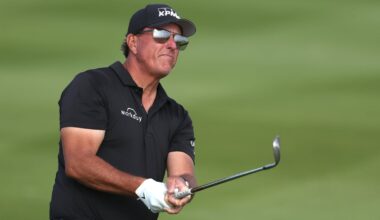 Mickelson pulls out of Masters due to family health issue