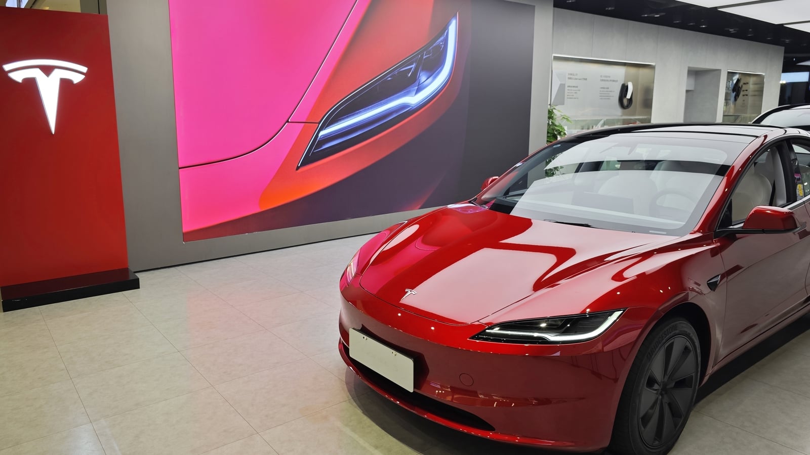 Tesla lifts 2026's spending plans by 25%