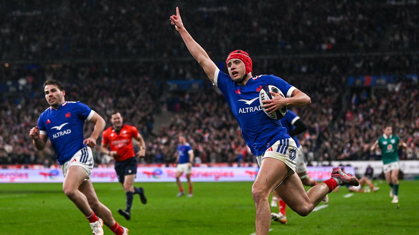 Bielle-Biarrey named Six Nations Player of the Tournament