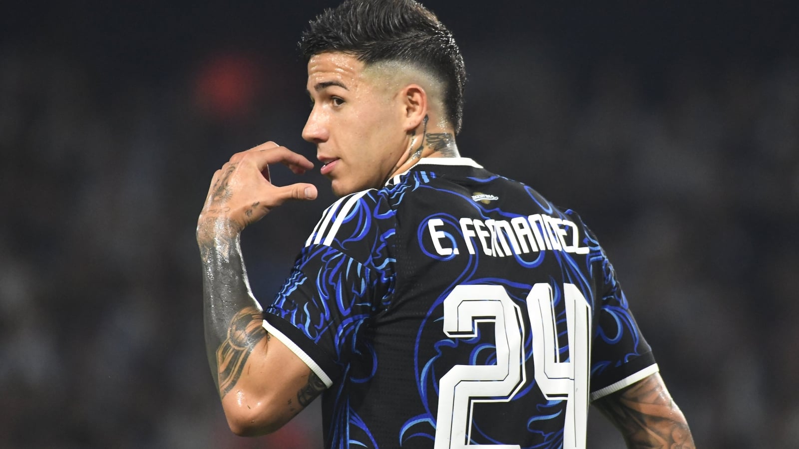 Fernandez agent brands Chelsea drop 'completely unfair'