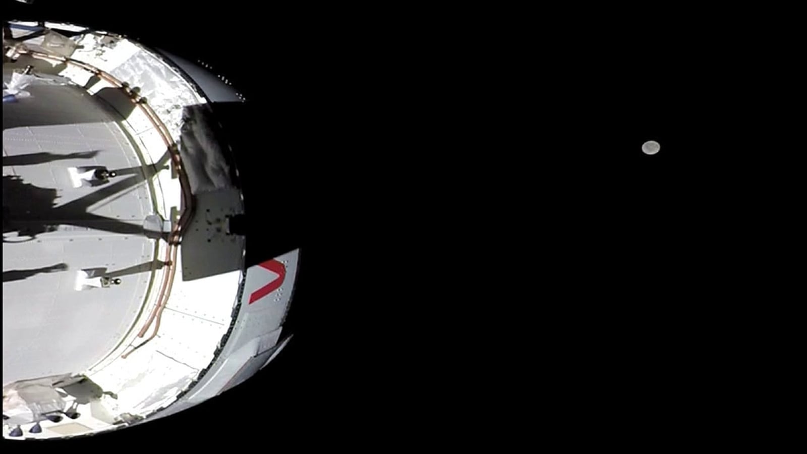 Artemis astronauts glimpse Moon's 'Grand Canyon'