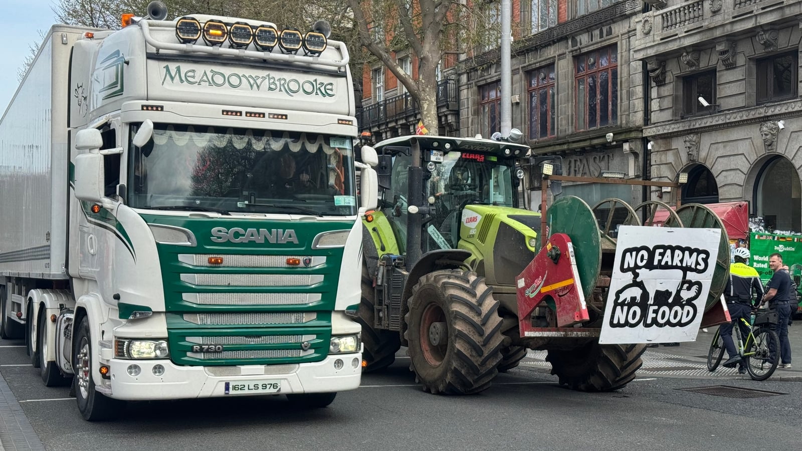 Govt faces confidence vote over handling of fuel protests