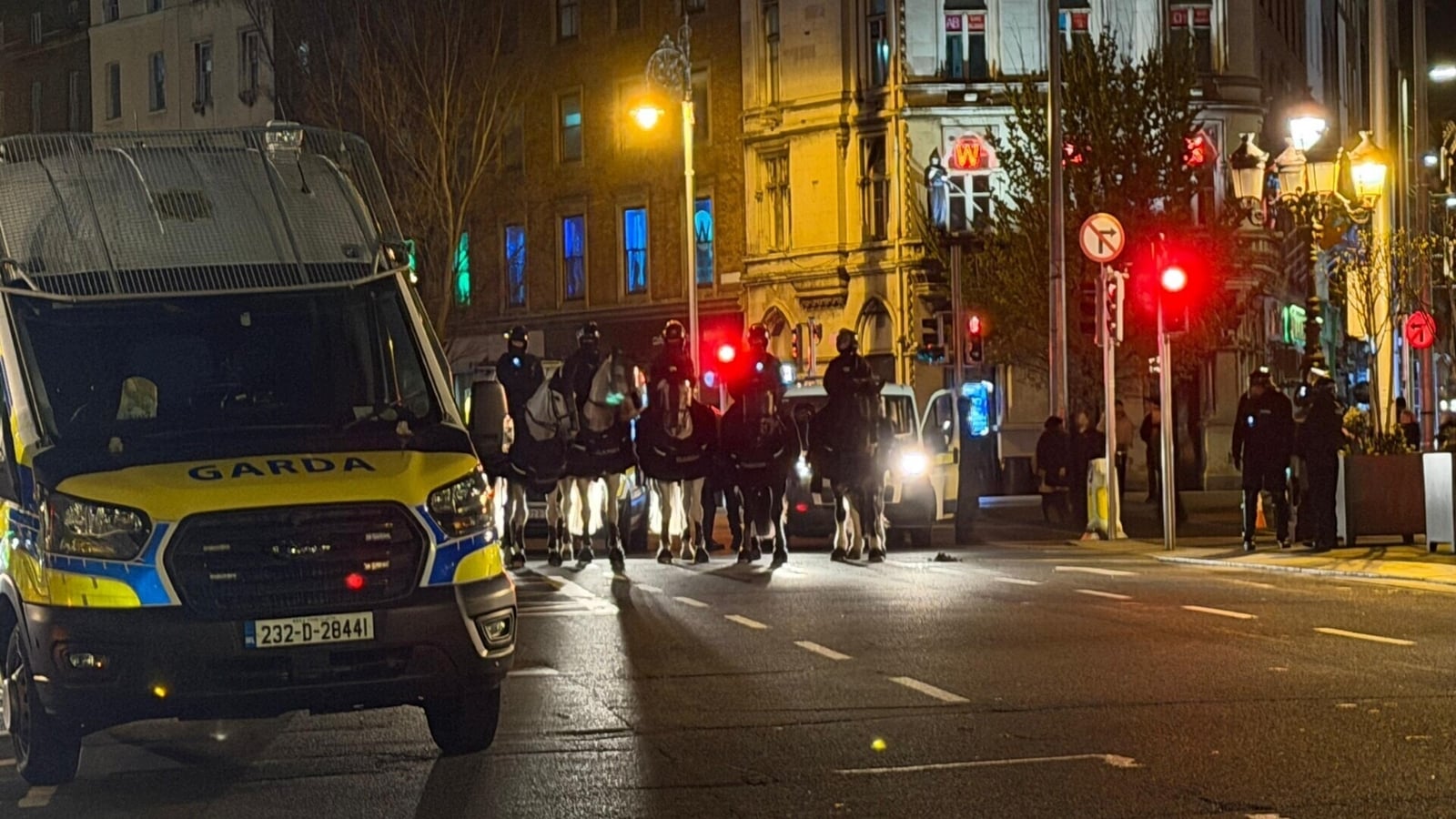 Public Order Unit begin operation at O'Connell St protest