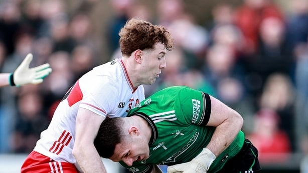 Louth goalkeeper Niall McDonnell in action against Lachlan Murray of Derry - 2026 Allianz Football League