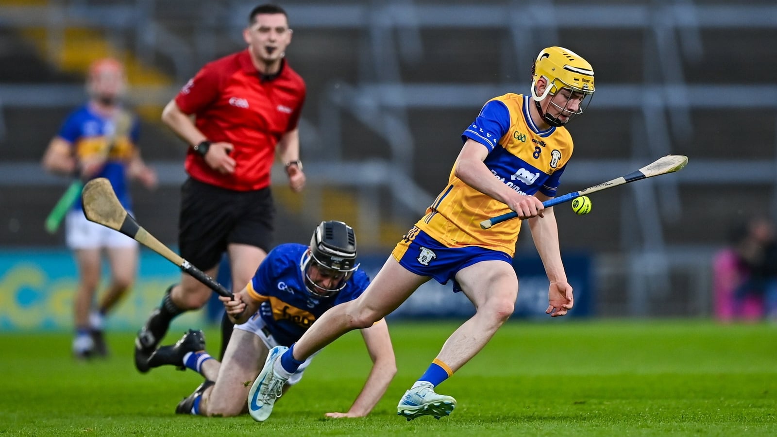 Clare down Tipp with storming finish