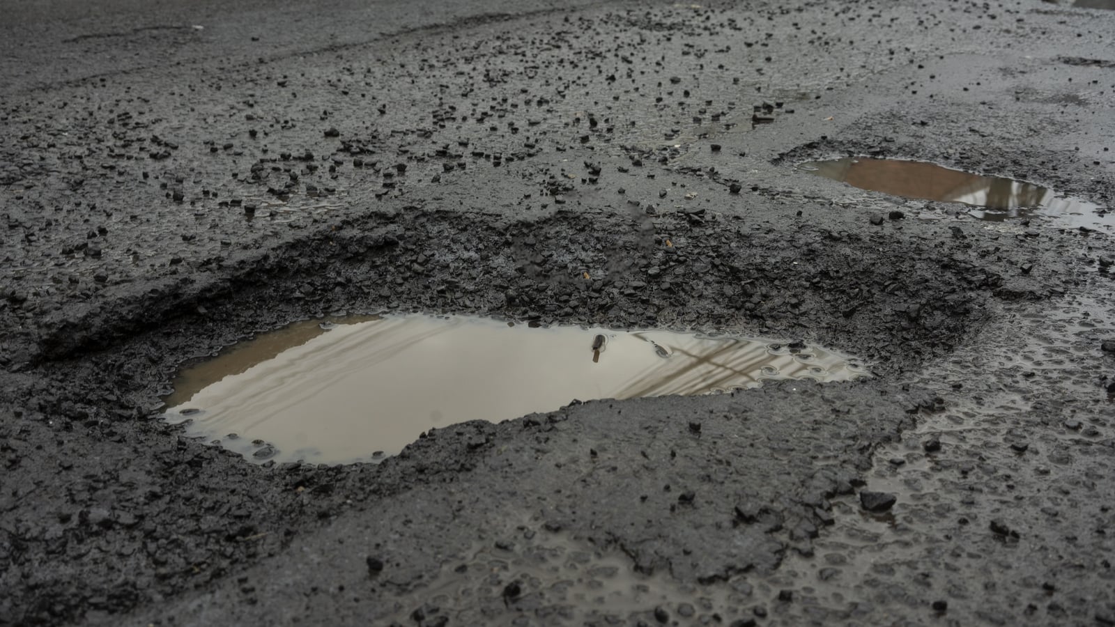 Price of the pothole - how oil spike affects road repairs