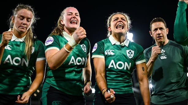 25 April 2026; Ireland captain Erin King speaks to team-mates, from left, Stacey Flood, Fiona Tuite and head coach Scott Bemand after the Women's Six Nations Rugby Championship match between France and Ireland at Stade Marcel Michelin in Clermont, France. Photo by Shauna Clinton/Sportsfile