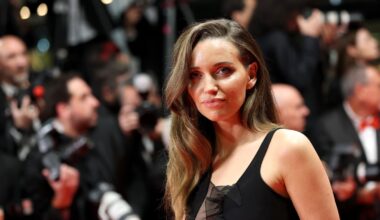 Jordan Hewson, daughter of Bono, releases new single