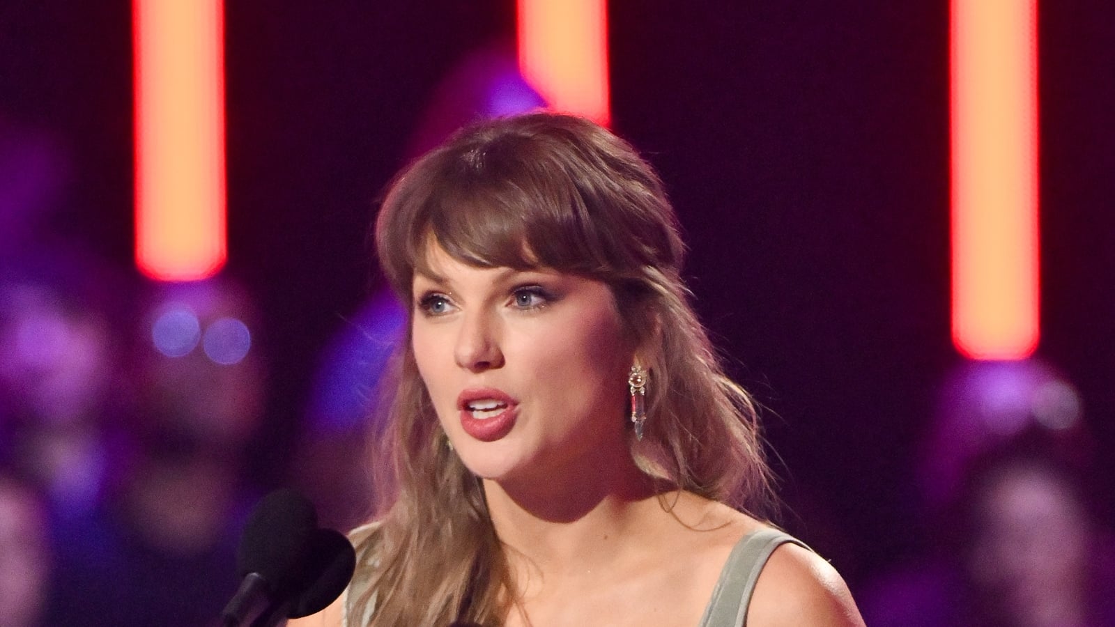 Swift says fan scrutiny of lyrics can turn 'a bit weird'