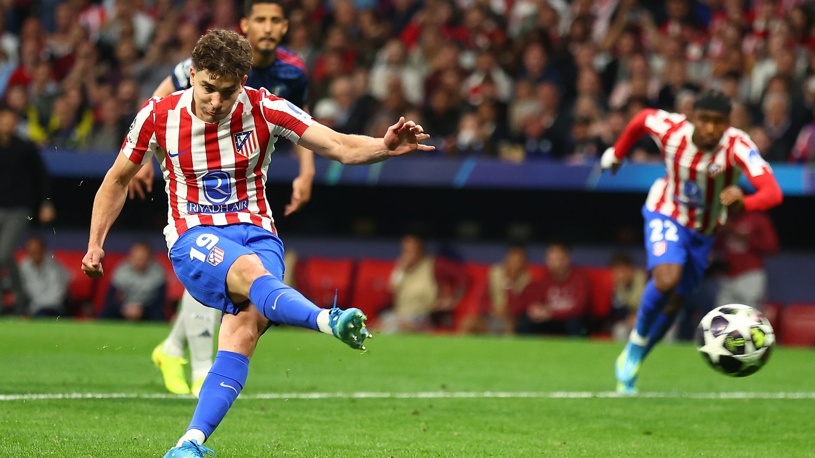 Atletico Madrid v Arsenal updates