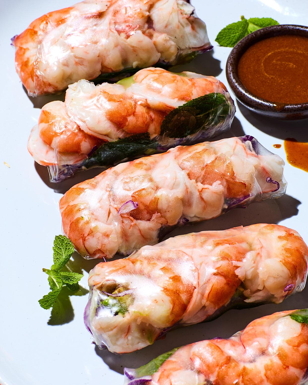 EASY SHRIMP SUMMER ROLLS