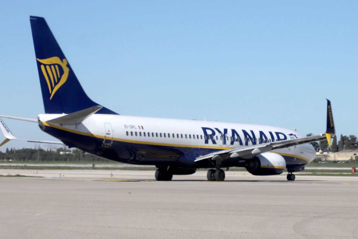 BARI, ITALY - FEBRUARY 26: A Ryanair plane on the airport runway on February 26, 2026 in Bari, Italy. (Photo by Donato Fasano/Getty Images)