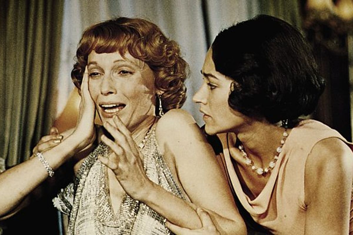 While on a Nile steamer, detective Hercule Poirot investigates the death of an heiress who had stolen her best friend's fiancé and crossed other passengers