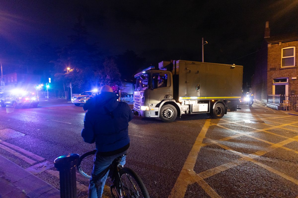Garda and Defence Forces Bomb disposal unit near MountJoy Prison due to a security alert