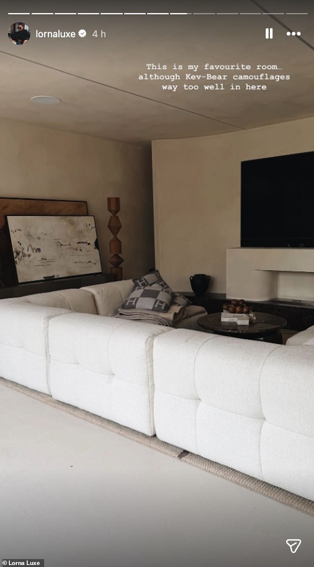 Lorna said John 'would love' the minimalist property which she revealed was also designed by BPN Architects, the team behind the couple's Warwickshire mansion