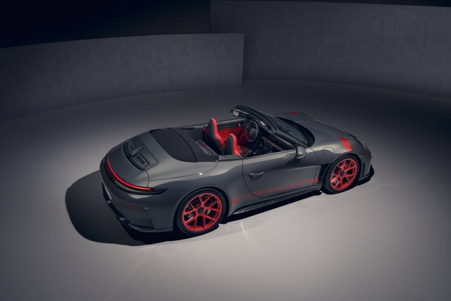 Porsche unleashes open-topped 911 GT3