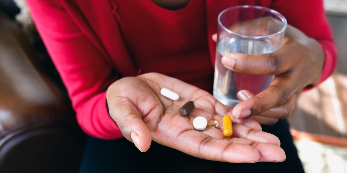 Doctors Reveal 5 Surprising Signs You’re Taking Too Many Vitamins