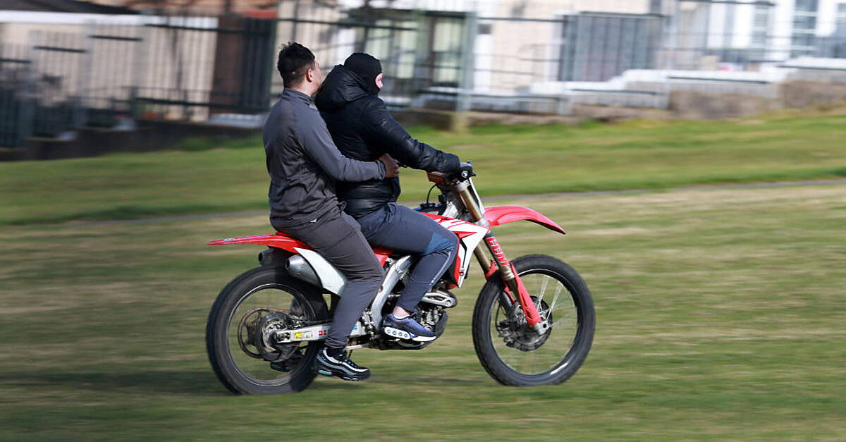 Minister announces explicit ban on using scramblers with new regulations