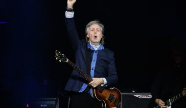 Tim Cook told staff he loved them. Then Paul McCartney showed up.