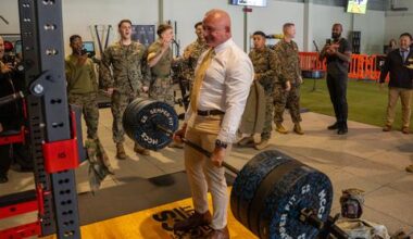 Former NFL players help Marines break in new fitness center near Mount Fuji