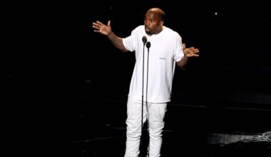 Kanye West offers to meet British Jewish community ahead of London performance