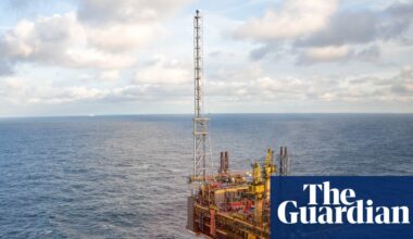 UK opening new oil and gas fields would imperil global climate goals, experts say | Fossil fuels