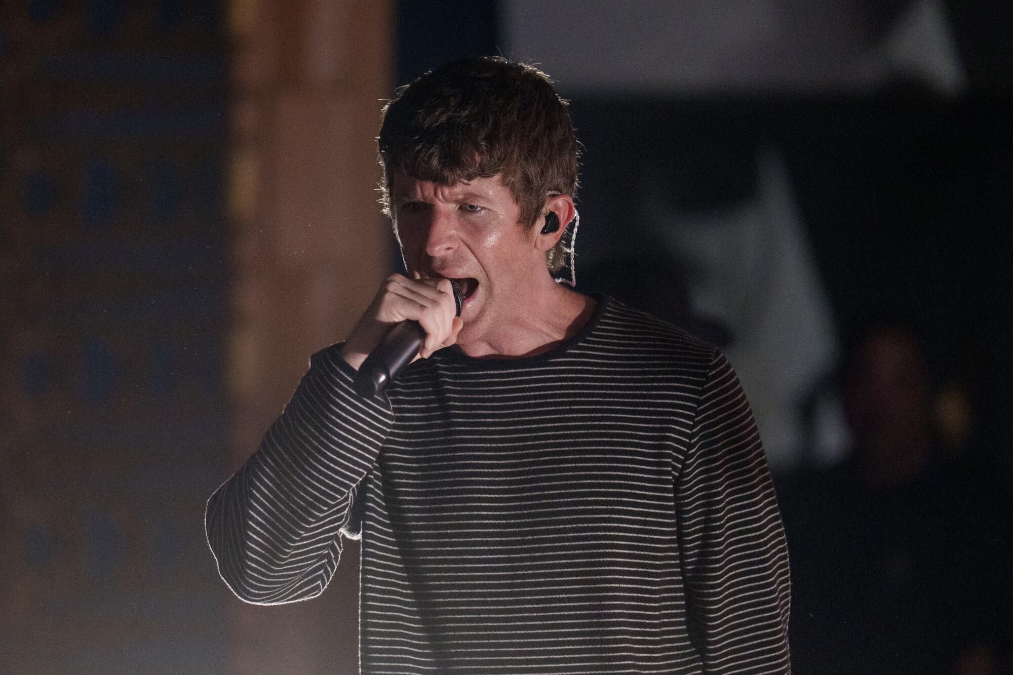 Brendan yates of Turnstile sings