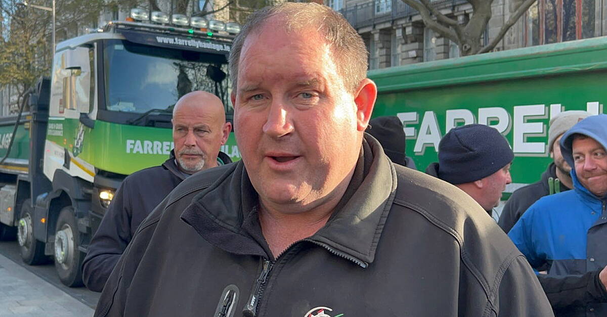 Fuel protesters in Dublin ‘ambushed’ in late-night Garda operation, spokesman says