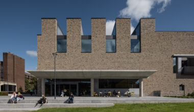University of Limerick Student Center / Carr Cotter & Naessens