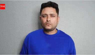 'Dhurandhar' actor Aditya Uppal confesses he grew up watching him on VCR: 'Standing next to him felt like an achievement' |